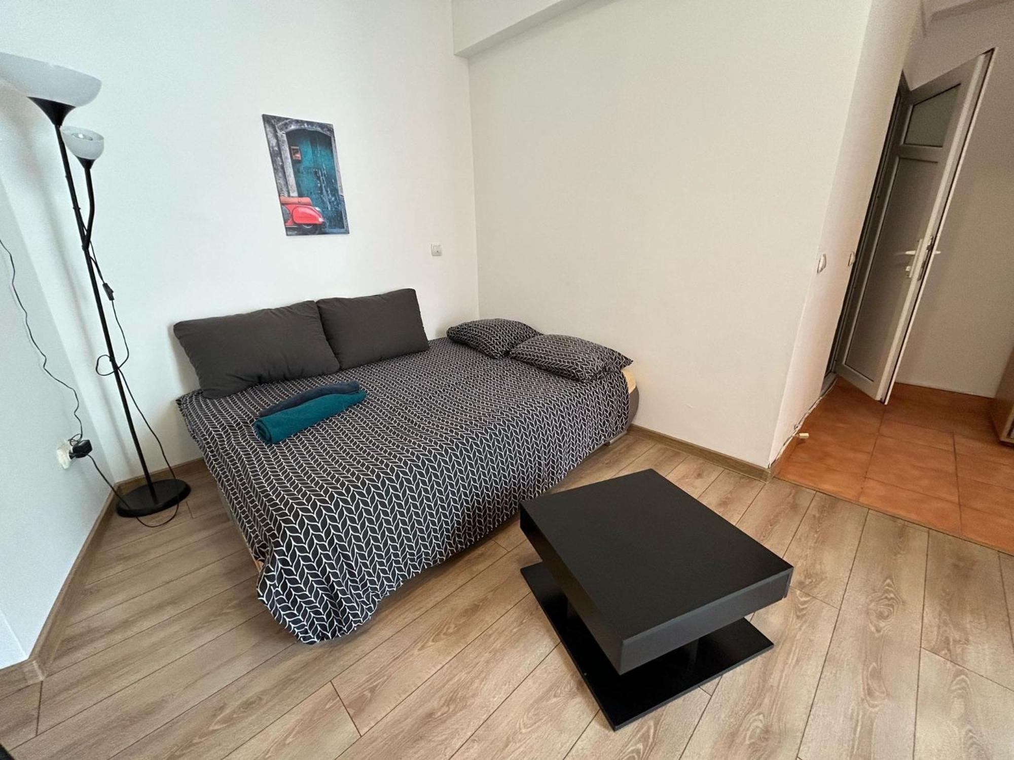 Magheru City Center Studio Apartment บูคาเรสต์ ภายนอก รูปภาพ